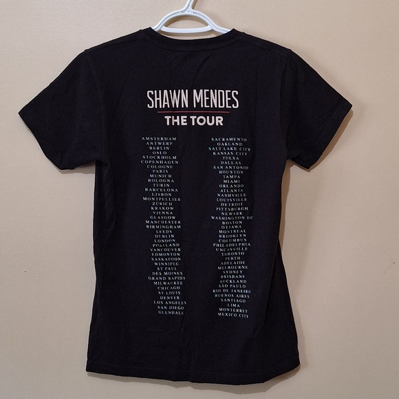 Shawn Mendes The Tour Tshirt - Picture 2 of 4